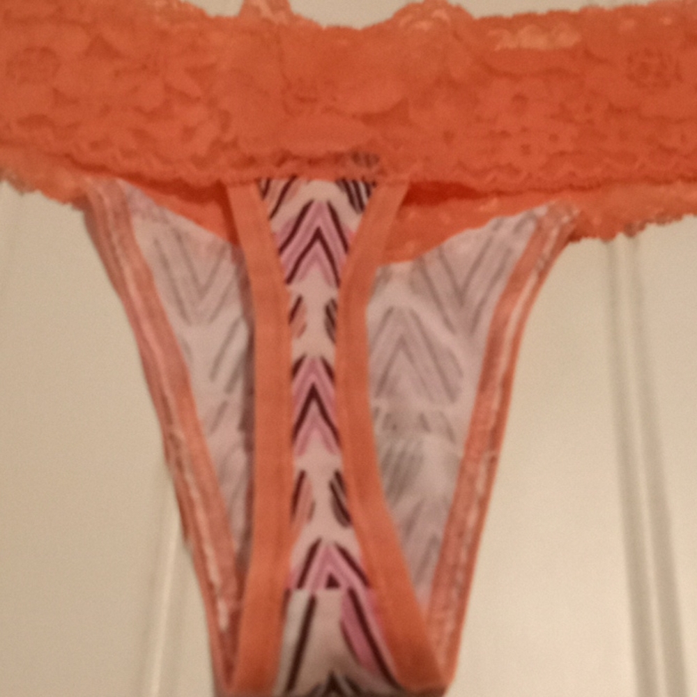3/$25/Victoria's Secret Lace ♥ Thong Panty… - Picture 6 of 8